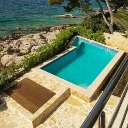 Tajni Vrt Dalmacije Daire Trogir